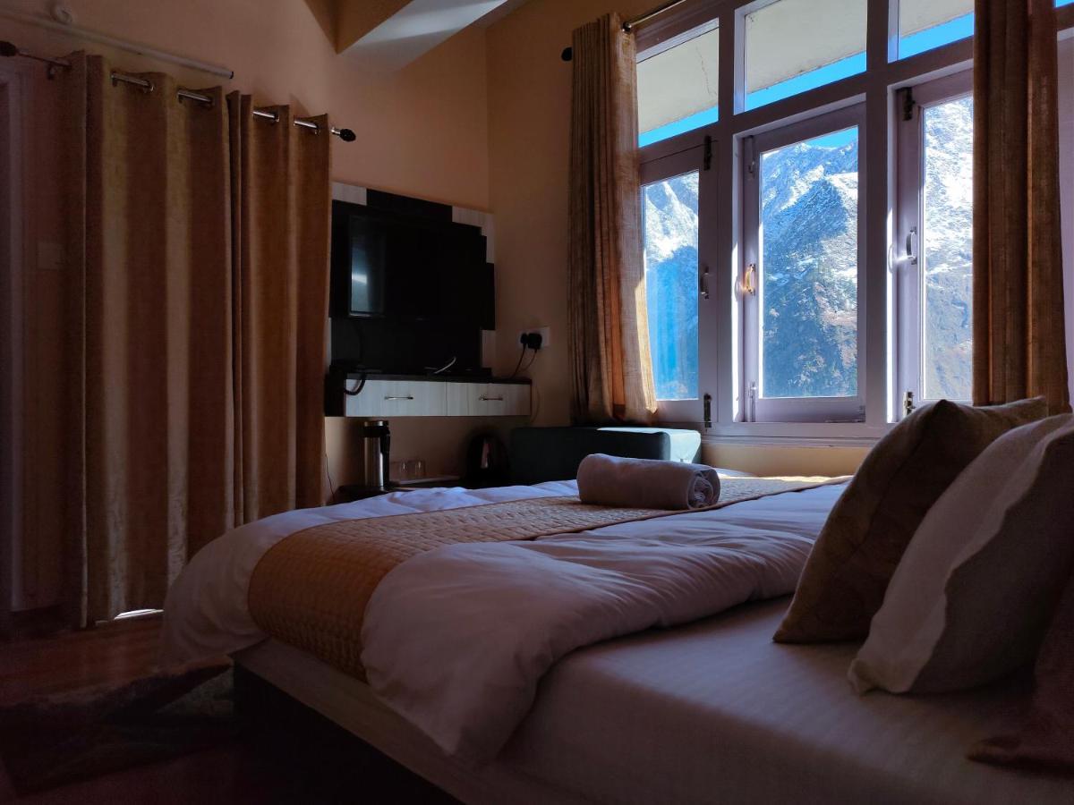 Hotel Uday Palace Joshīmath Zewnętrze zdjęcie