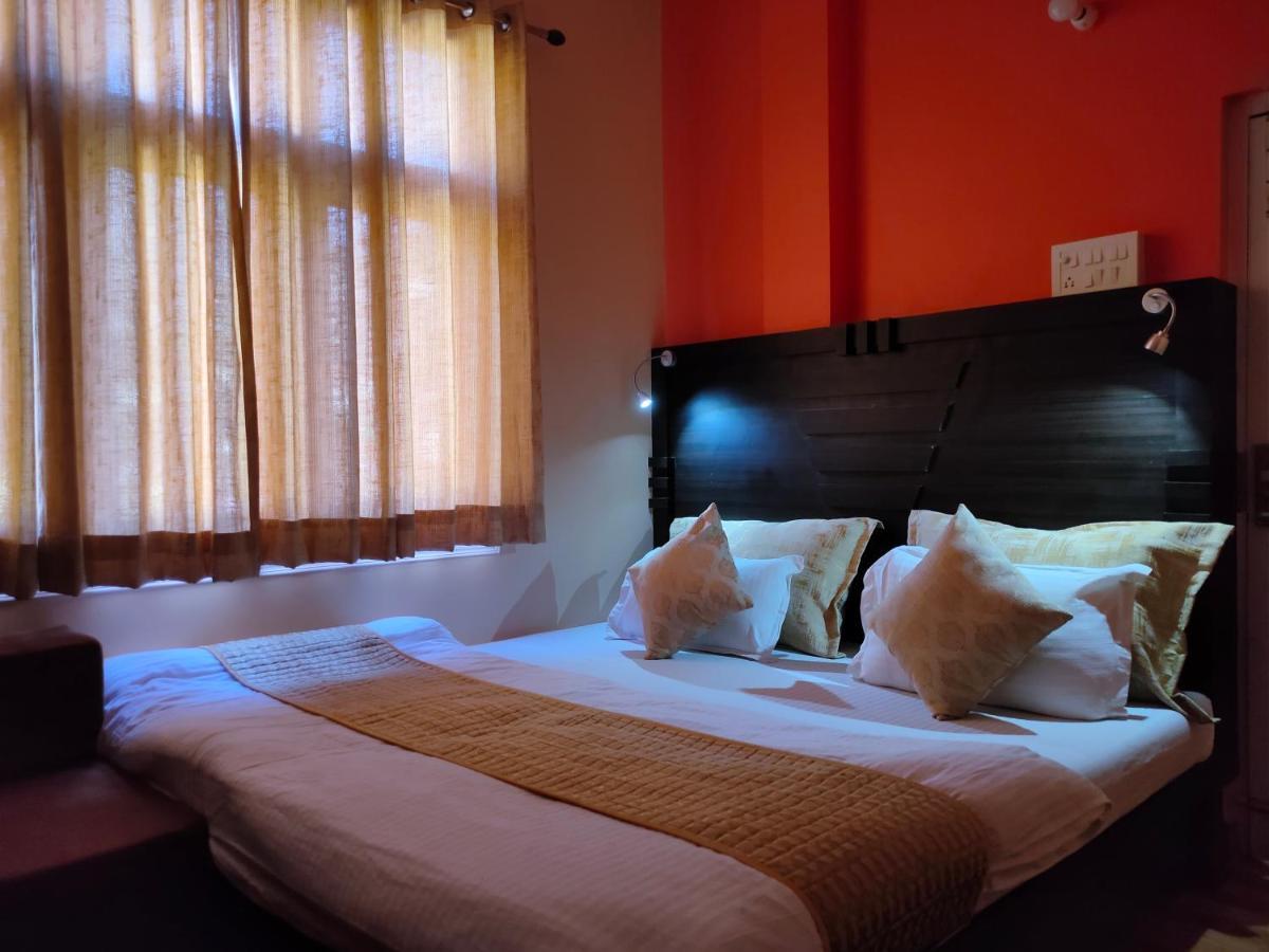 Hotel Uday Palace Joshīmath Zewnętrze zdjęcie