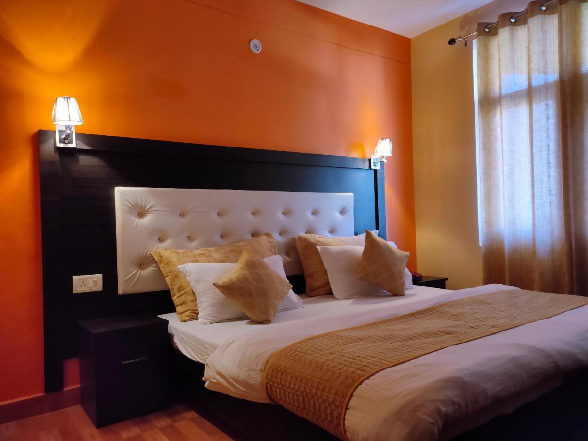 Hotel Uday Palace Joshīmath Zewnętrze zdjęcie