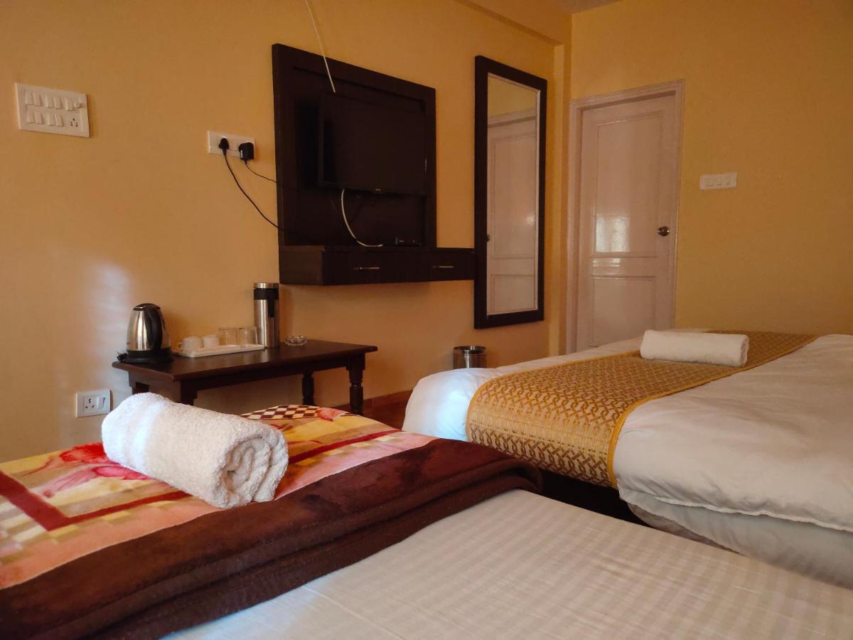 Hotel Uday Palace Joshīmath Zewnętrze zdjęcie